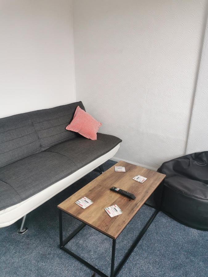 سكرابورو Rooms@No.9 المظهر الخارجي الصورة